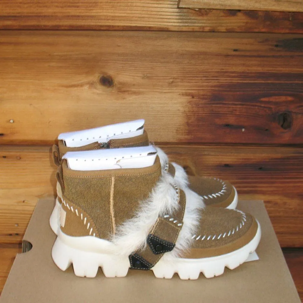 NWT UGG Ankle Boots - Image 5