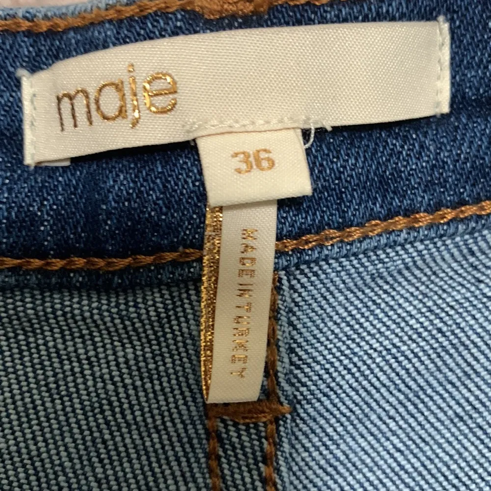 Maje high waisted jean fringed short shorts woman size 36 button fly - Image 4