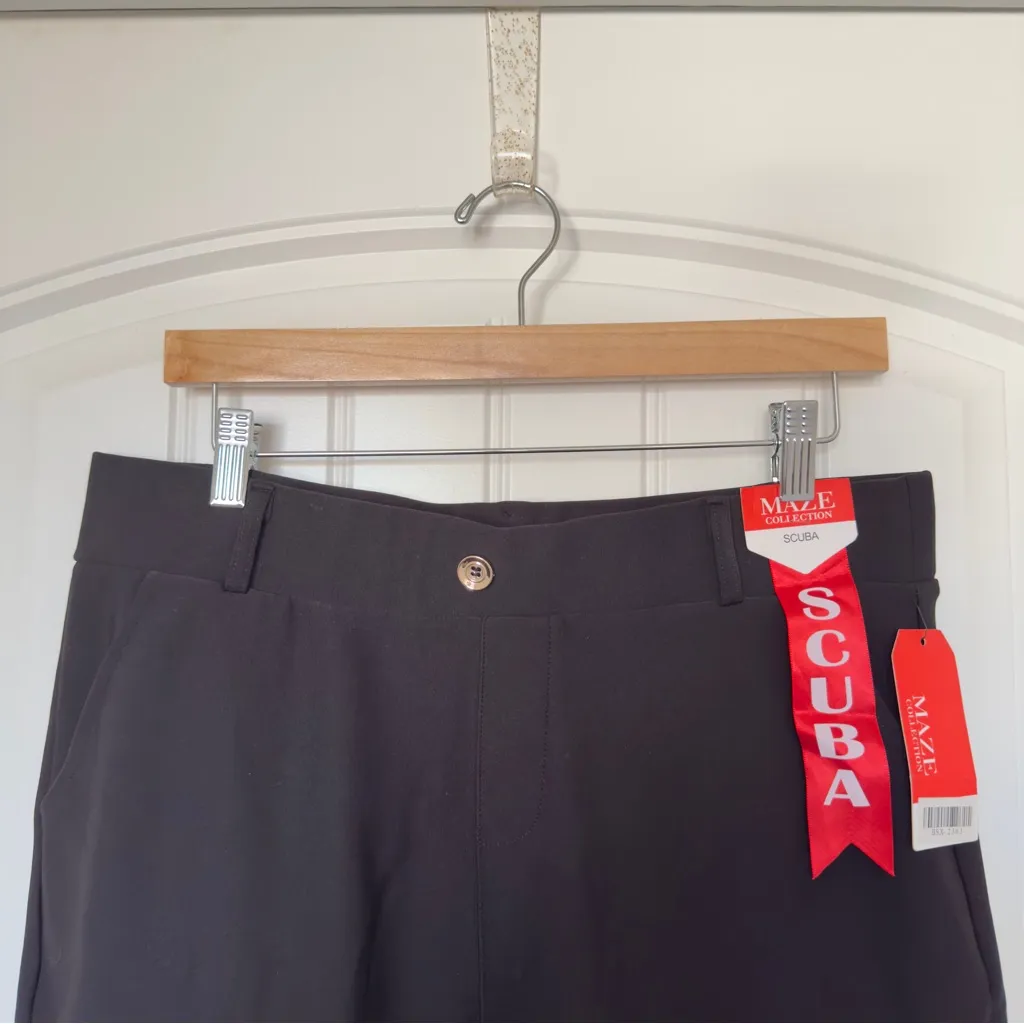 Maze Collection 2X Scuba Black Stylish Bermuda Pull On Closure Stretch Shorts - Image 3