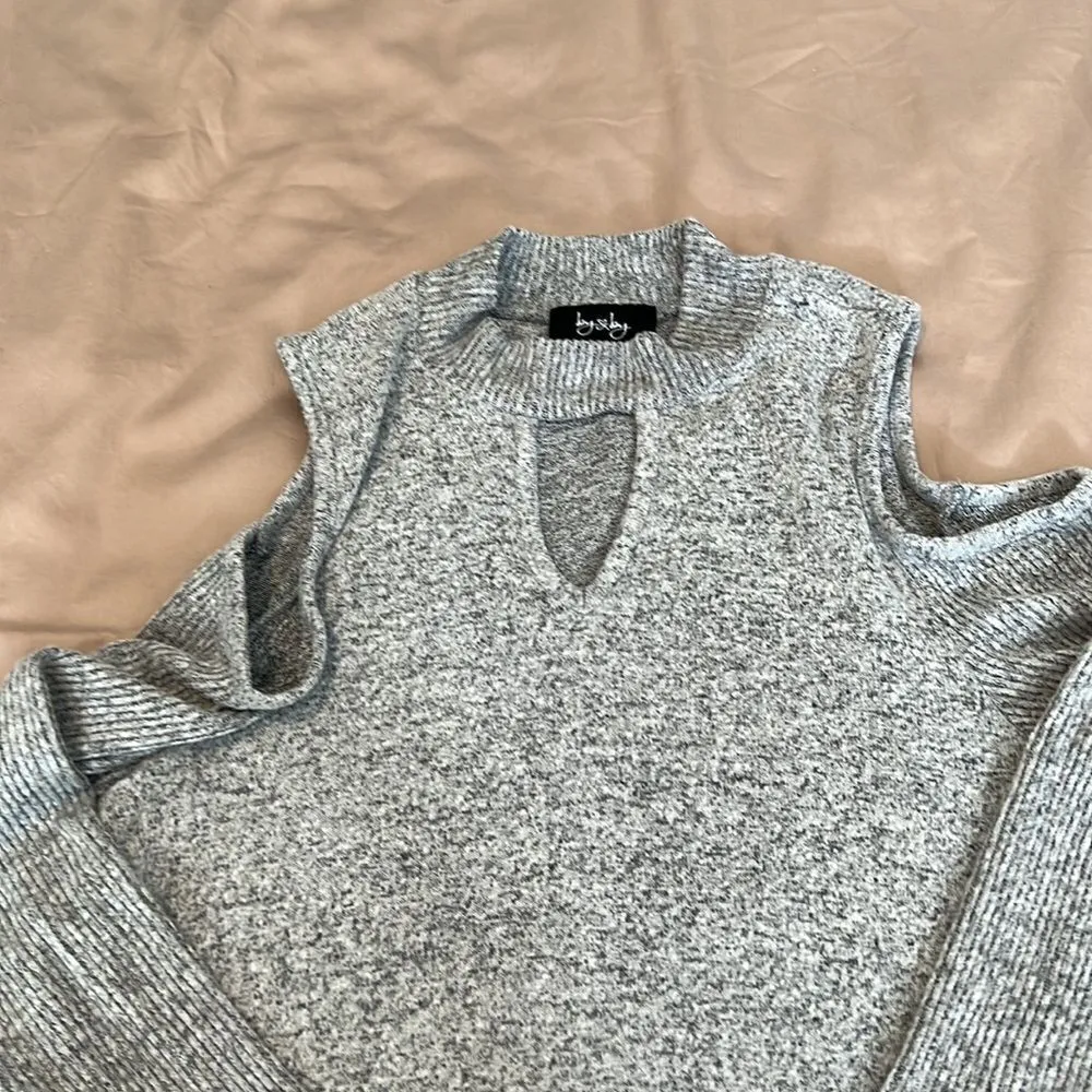 By&By size M grey long sleeve cold shoulder flowy soft stretchy top GUC Gray Size M - Image 3