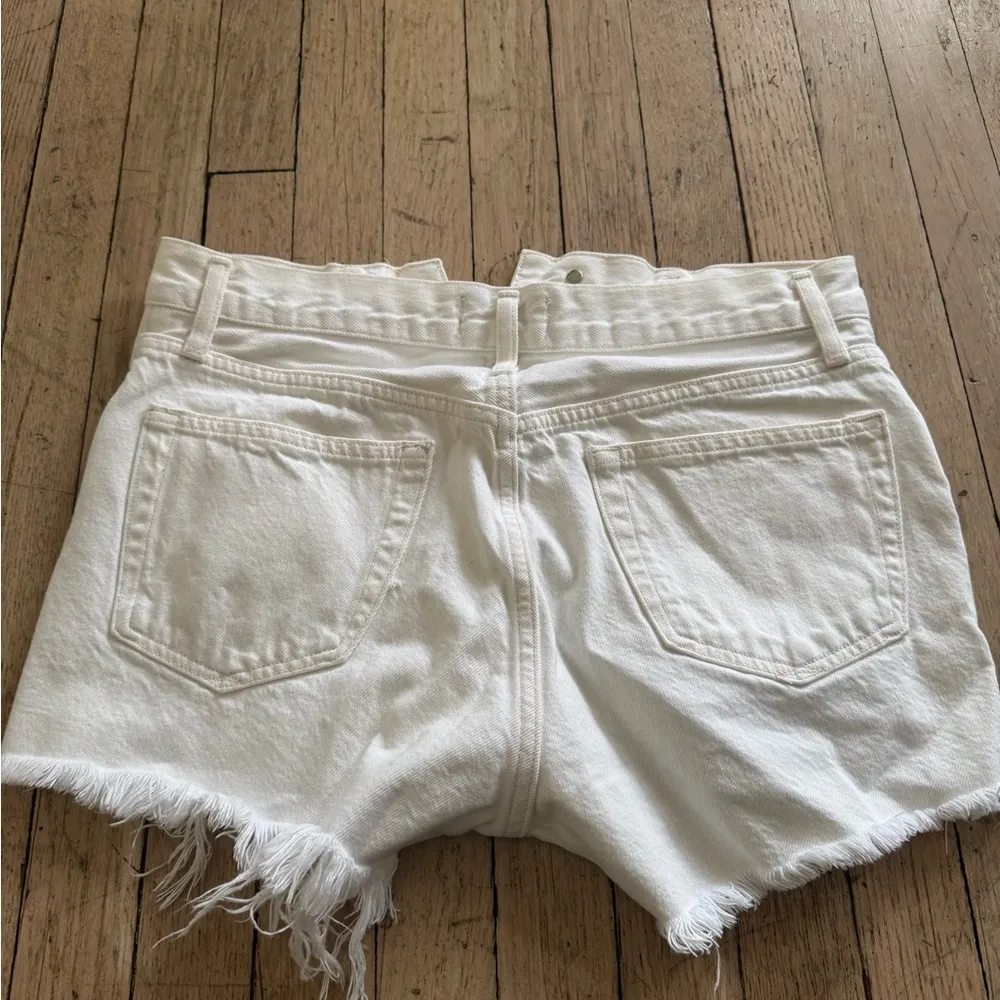 AGOLDE  White Denim Shorts - Image 5