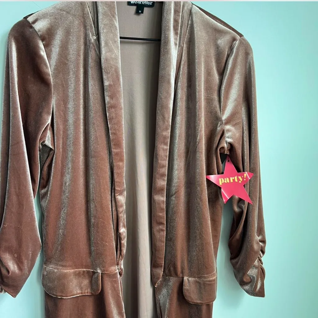 Vintage Party dinner  Velvet Rose Gold  Blazer with Relaxed Fit and 3/4 Sleeves - Image 2