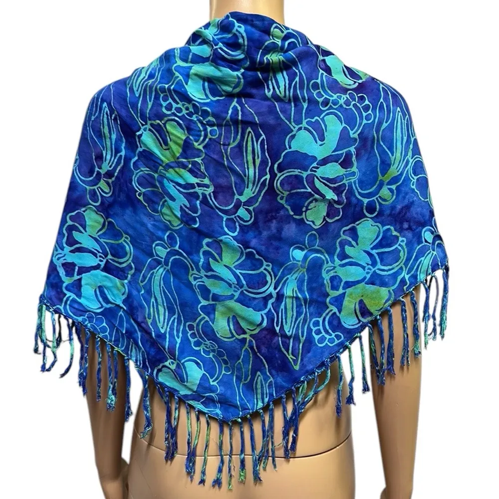 Bali Batiks Resort Wear Handpainted Rayon Fringed Triangular Sarong Scarf Wrap Blue - Image 4