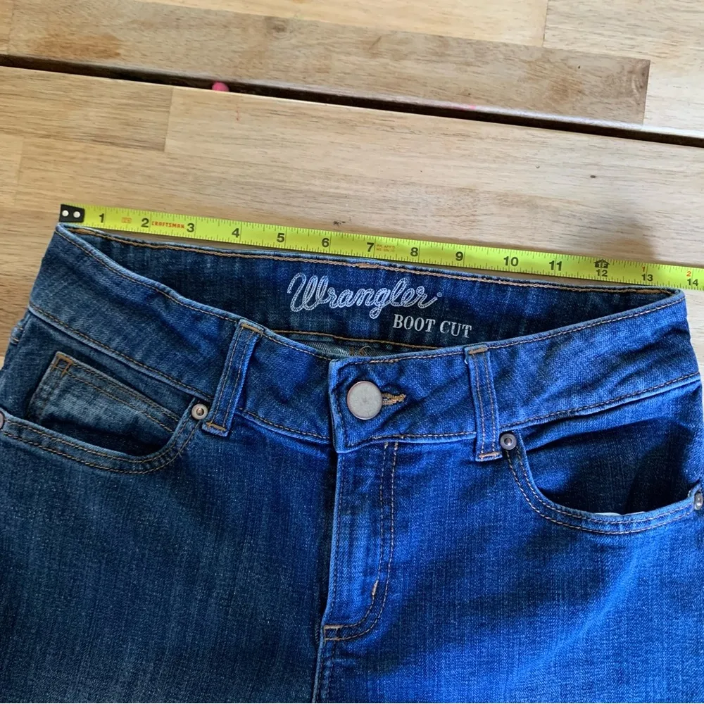 Wrangler  Bootcut Medium Wash Jeans 7 - Image 2