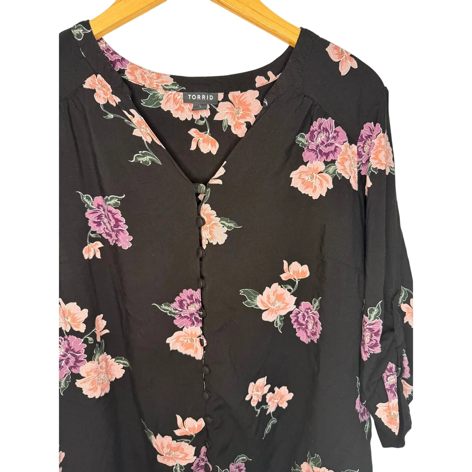 Torrid Harper Challis Button-Front 3/4 Sleeve Blouse Womens 2 2X Black Floral - Image 5