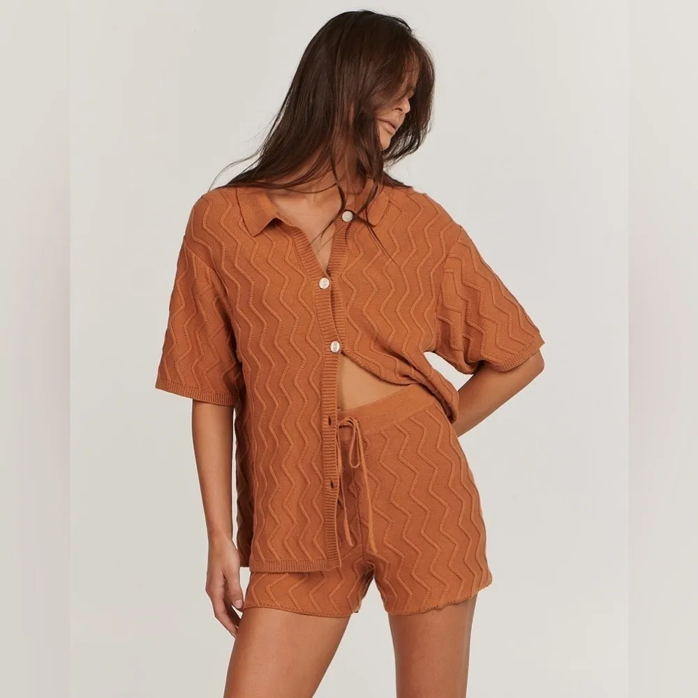 Charlie Holiday Alexis Knit Shirt and Shorts Set Caramel Size Small NWT - Image 7