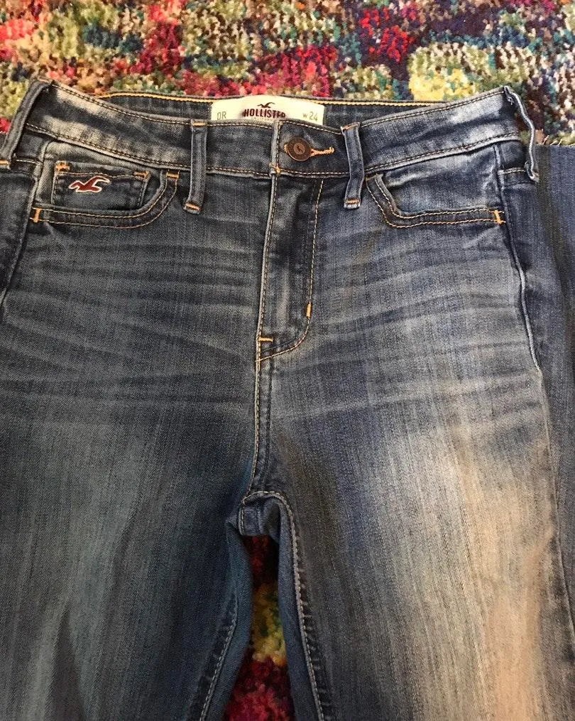 Hollister Bell Bottom Jeans - Image 4