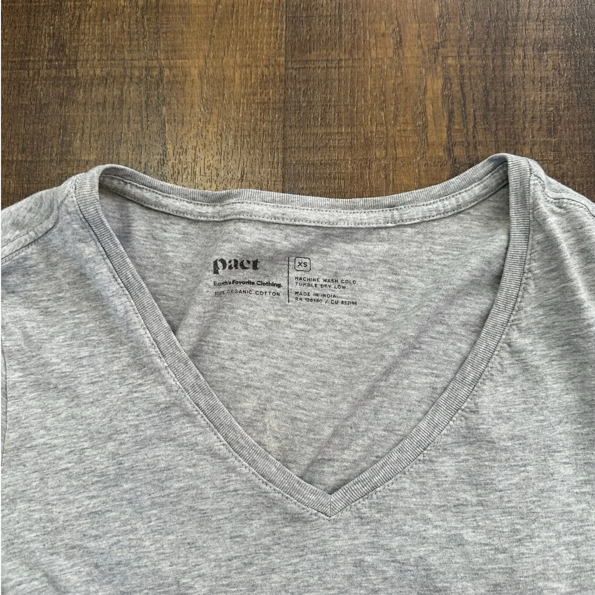 Pact Gray V-neck Short Sleeve 100% Organic Cotton Shirt Size XS - Image 3