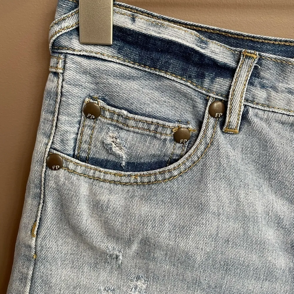 Free People Lace Trimmed‎ Jean Denim Shorts Size 27 - Image 6