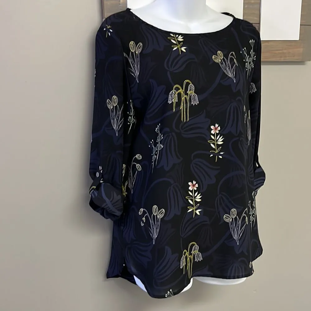 LOFT Black and Navy CrewNeck Floral Long Sleeve Blouse with Side Slits- Medium - Image 8