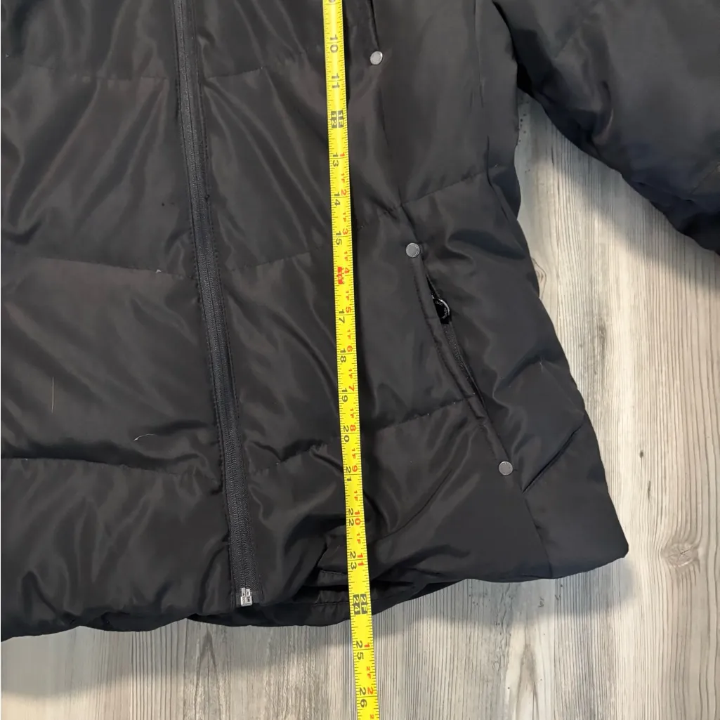 Stay warm in style with this Calvin Klein Performance down jacket NWT Black Size M - Image 7