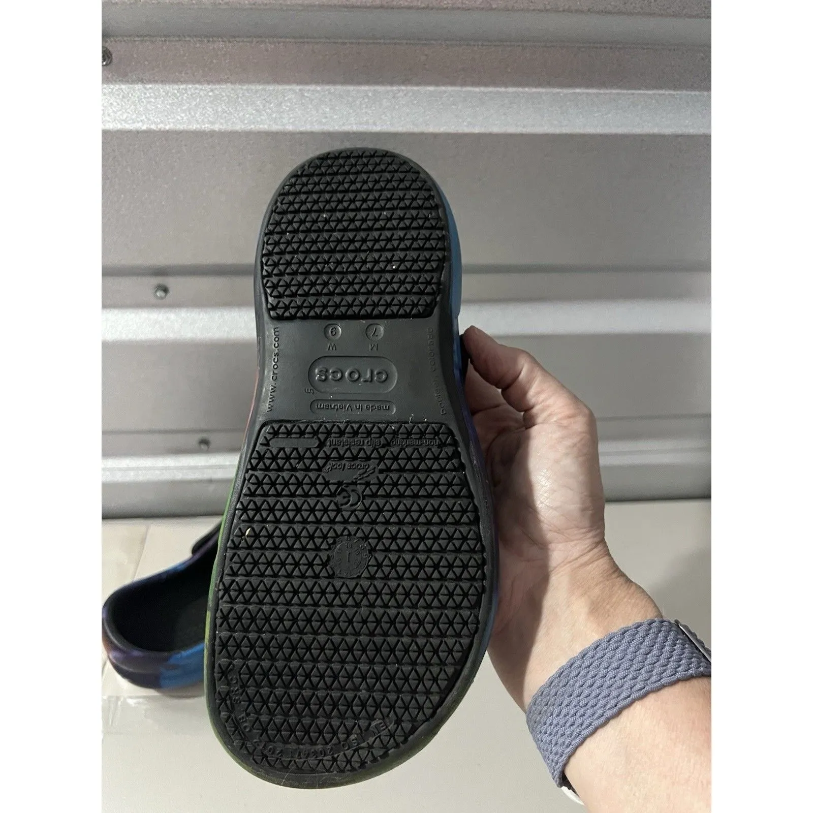 Crocs Tie Dye Bistro Work  Anti-Slip Non Slip Rainbow Unisex Size 7/9 - Image 3