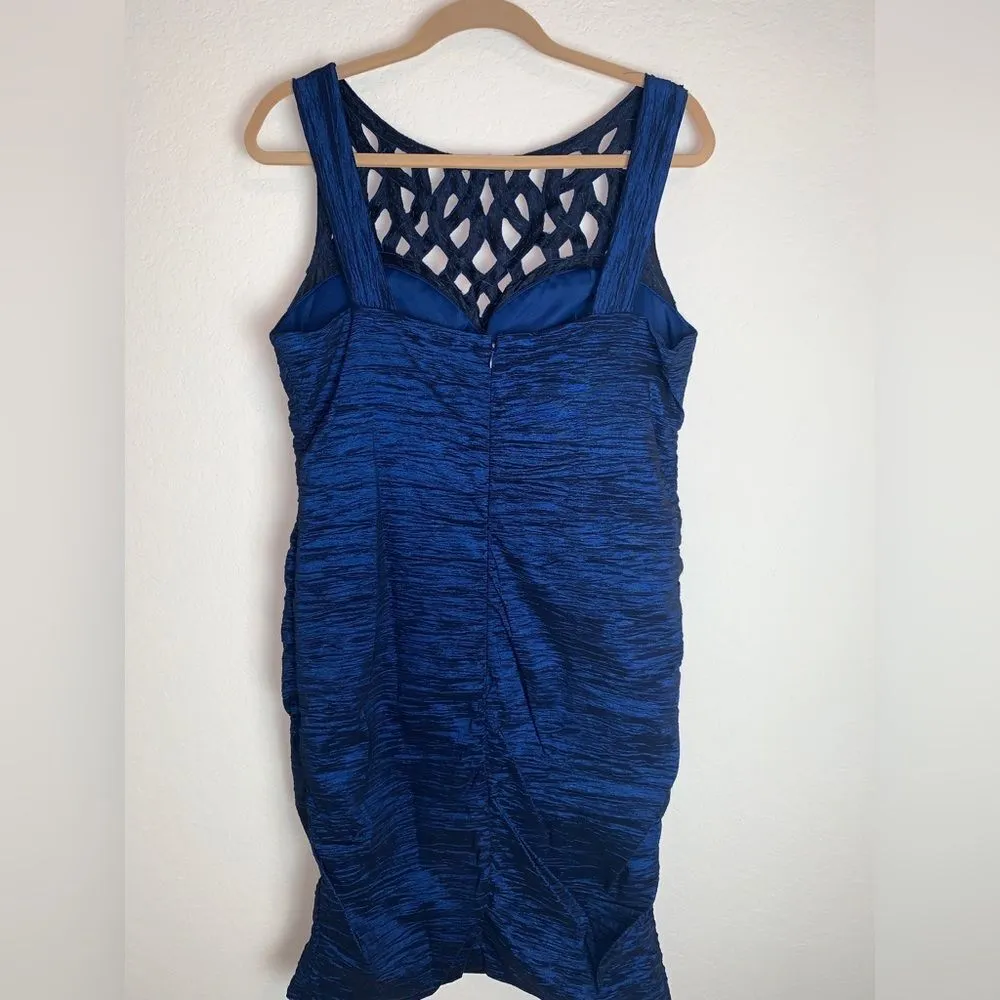 Ignite evenings: This dress figure flattering Blue Size 16 - Image 4