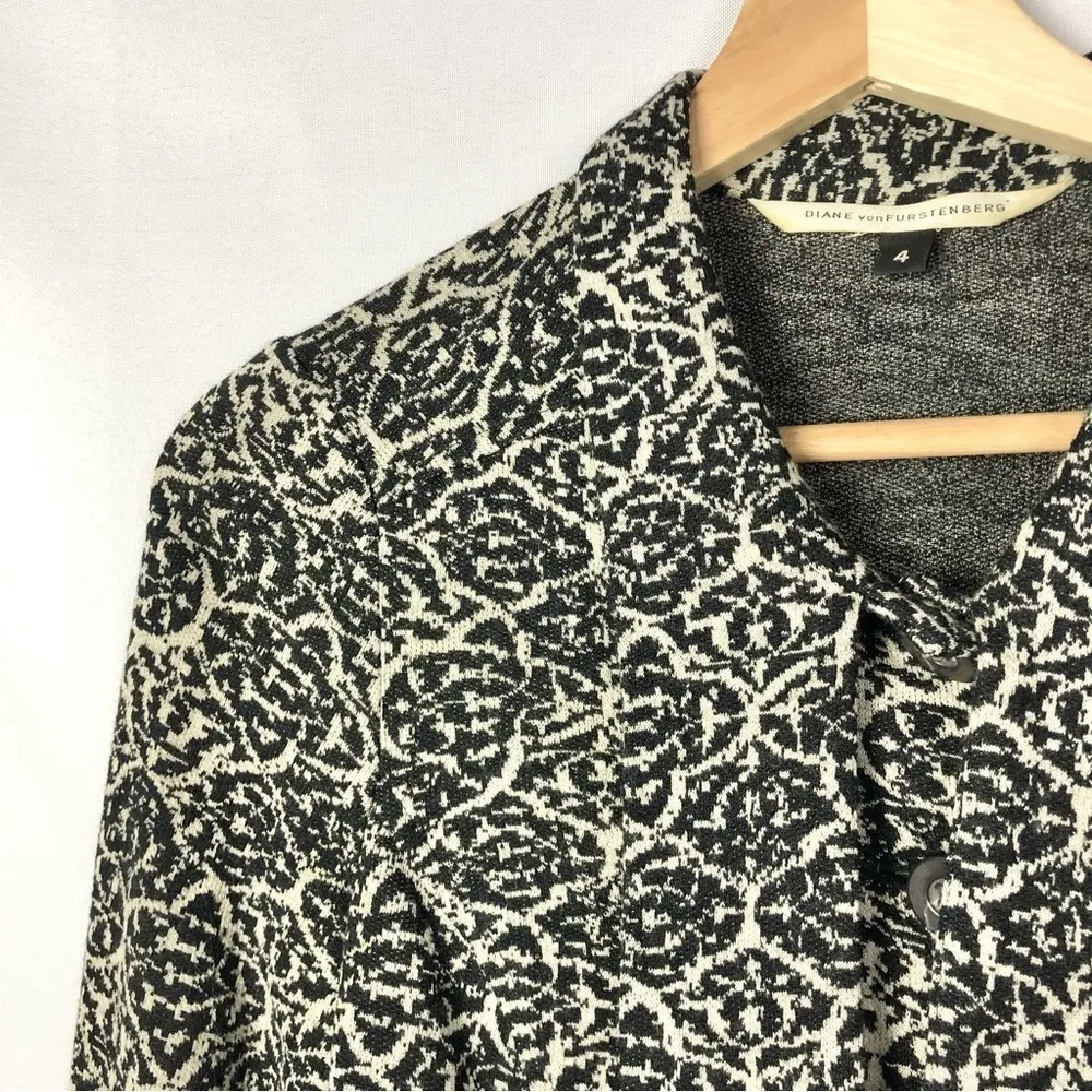 Diane Von Furstenberg Black & Beige Printed Knit Blazer Jacket 4 - Image 3