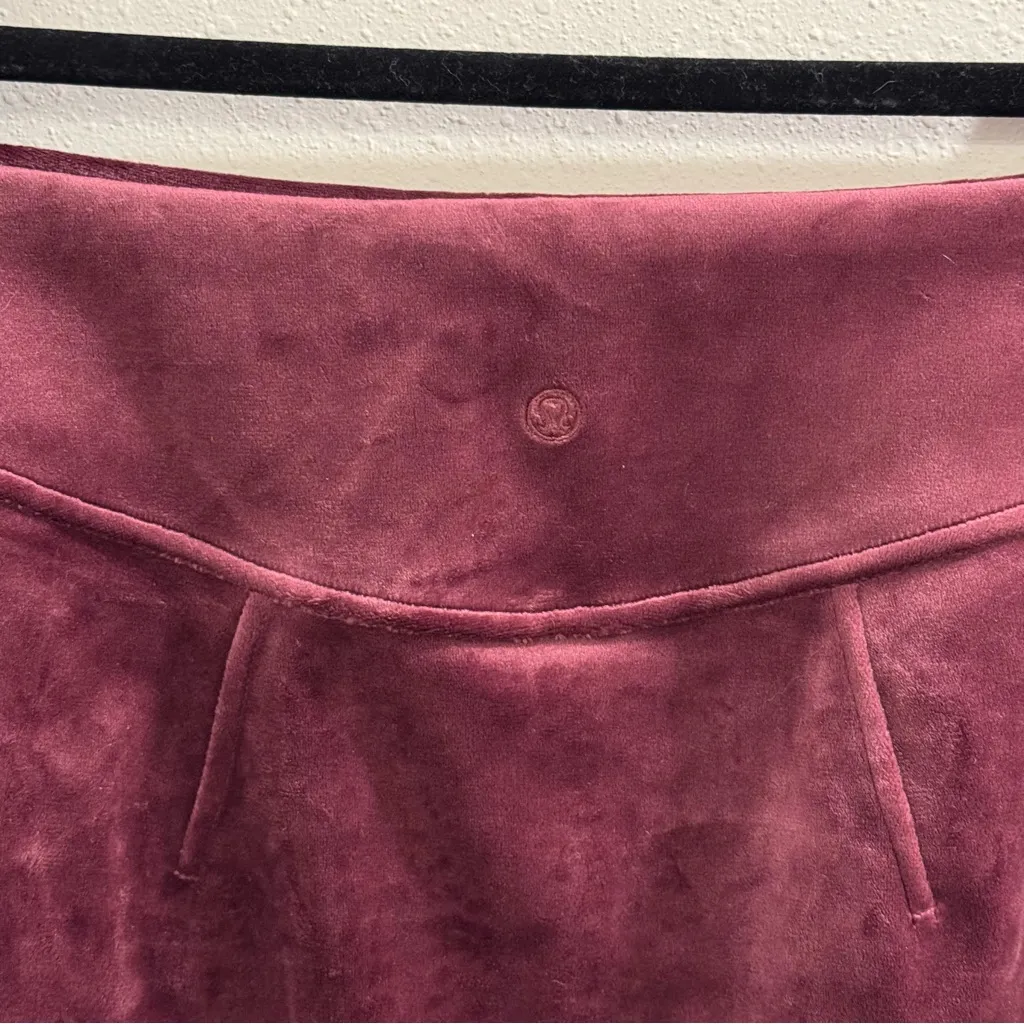 Lululemon NWT Medium Garnet  Scuba High Rise Mini Velvet Skirt Comfort Casual - Image 5