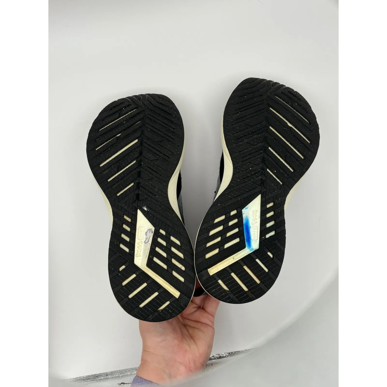 Brooks Levitate 4.0 Running Shoes Knit Sneakers Athletic Black Gray - Size‎ 9 - Image 13