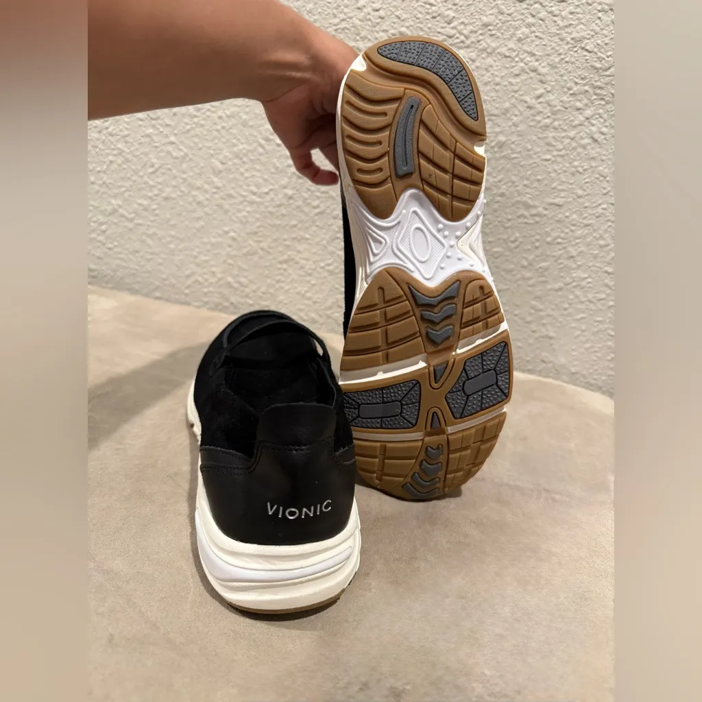 NWOT Vionic Walk Black Roam Loafers Women's Size 11 - Image 6