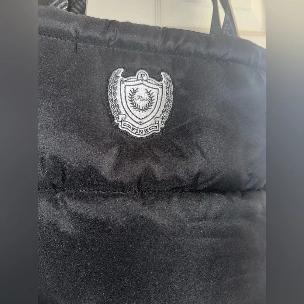 NWOT PINK Puffer Bag Black - Image 3