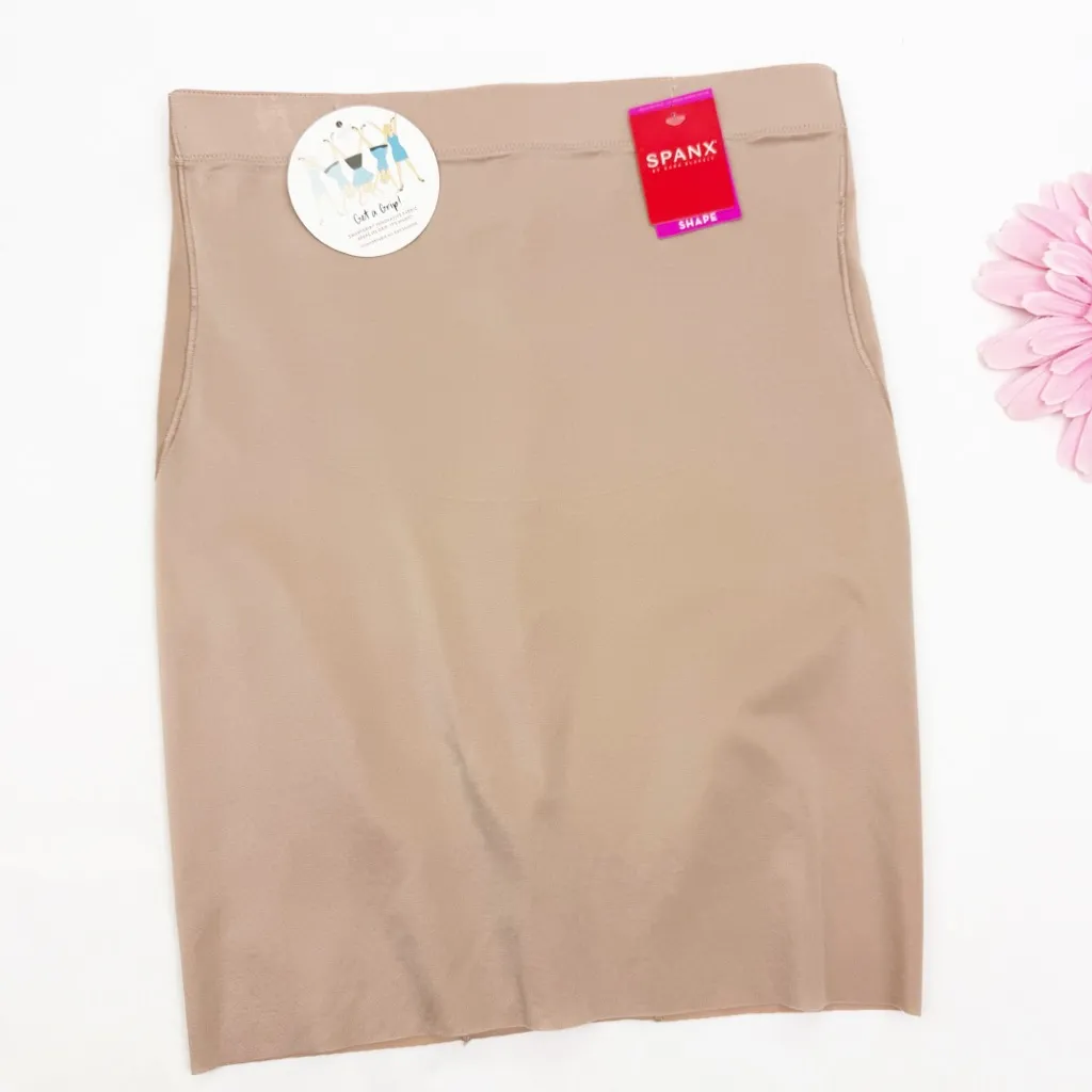 SPANX SmartGrip Half Slip Foundation Nude Beige - Image 3