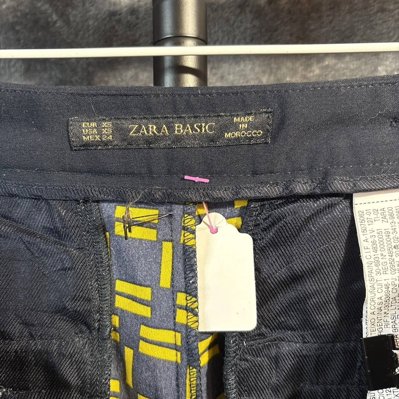 ZARA Navy Blue with Yellow contrasting print crop trousers pants  XS - Image 6