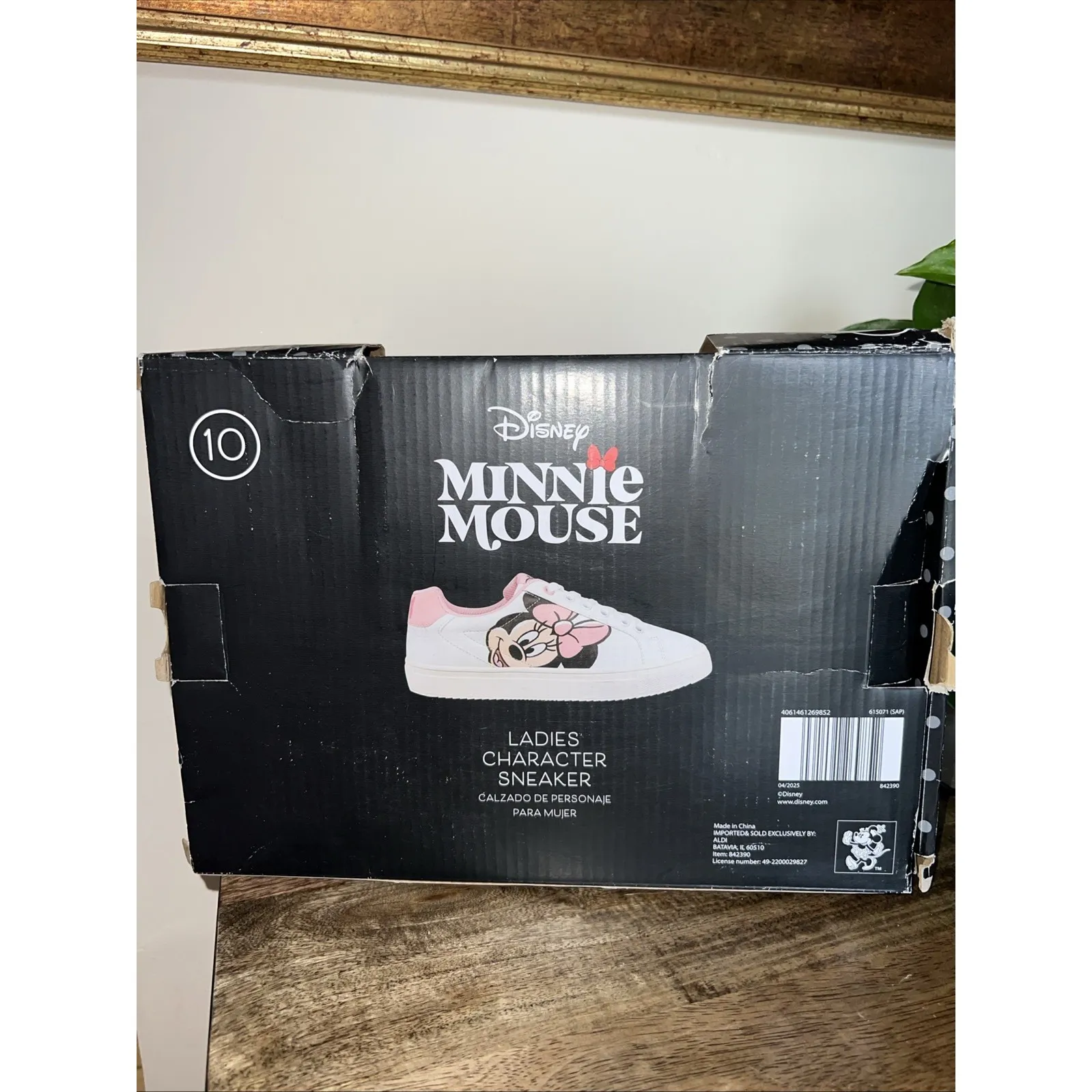 ALDI Disney‎ 2025 Minnie Mouse Pink Ladies Character Sneakers Shoes Women 10 NIB - Image 2