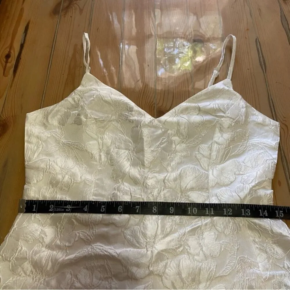 NWOT Lulus White Floral Jacquard Sleeveless Midi Dress - Image 7