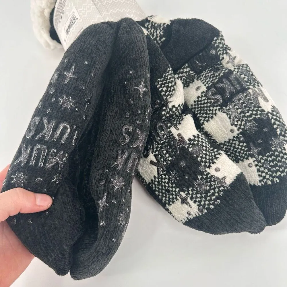 NWT Muk luks Faux Sherpa Lined Cabin Socks L/XL Black &‎ White Plaid Large XL - Image 4
