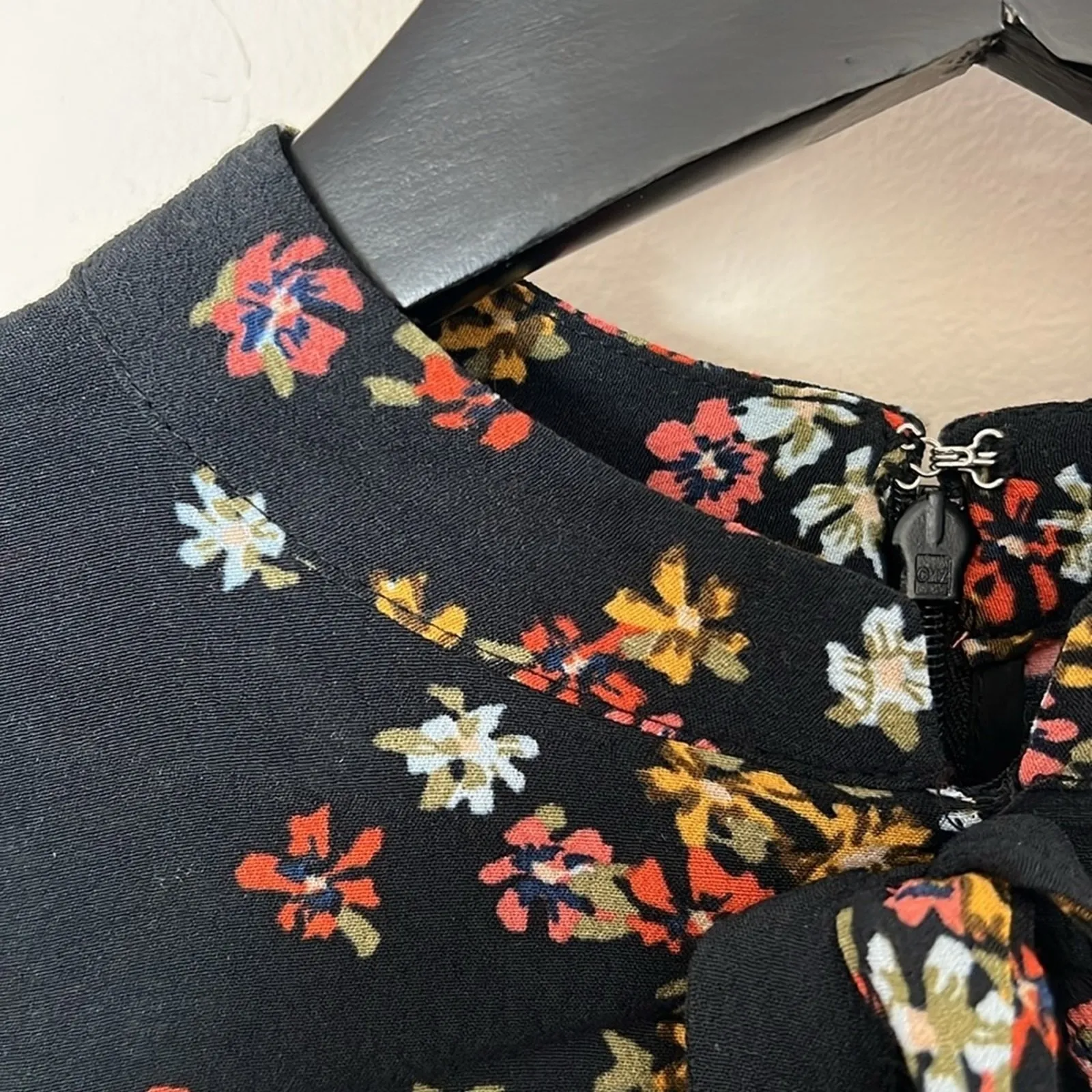 k/lab Floral Mini Dress with Bell Sleeves Small Black Red Fall‎ Boho Retro EUC - Image 7