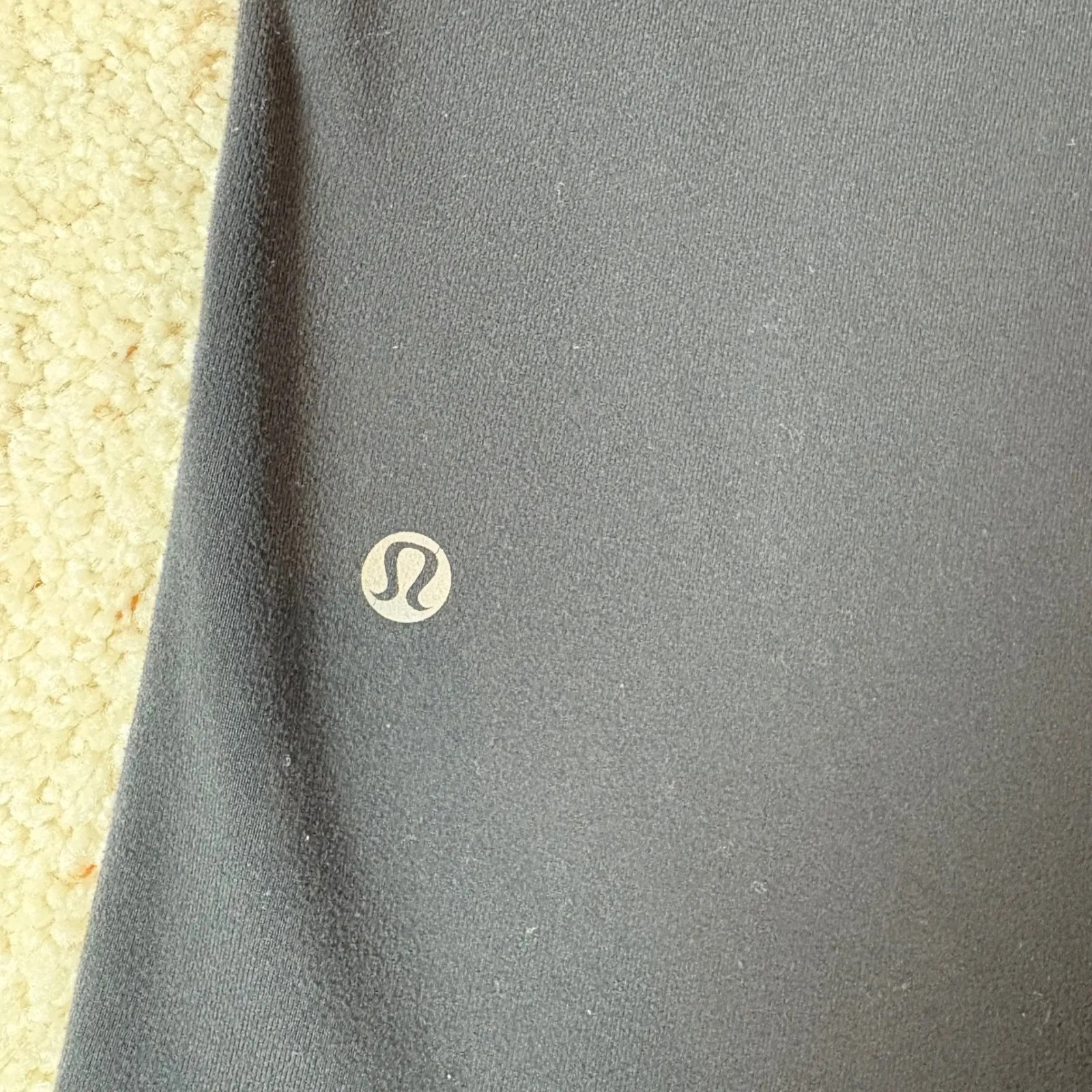 Lululemon Black Drawstring Waist Athletic High Rise 9"‎ Shorts w/Pockets Womens - Image 5