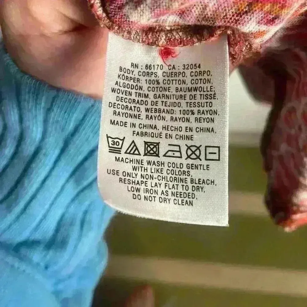 Anthropologie Akemi Kin Size S Humbolt Tunic Top Red Floral Boho Peasant Prairie - Image 3