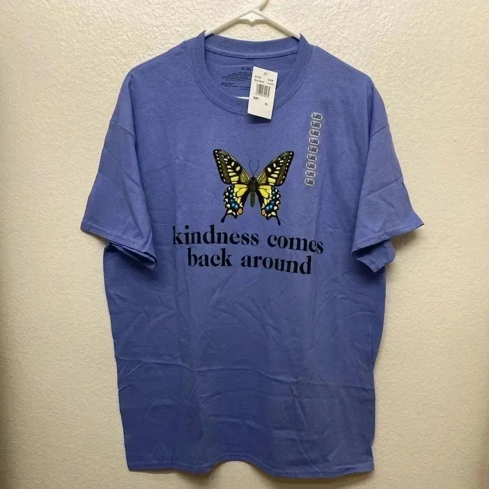 🆕Karma Butterfly Graphic Tee - Image 4