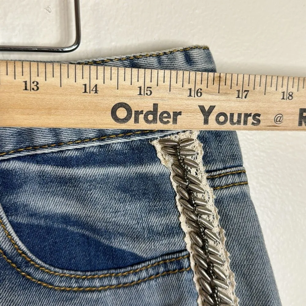 Others follow ladies cut off distressed denim shorts with beaded sides size 30 - Image 6