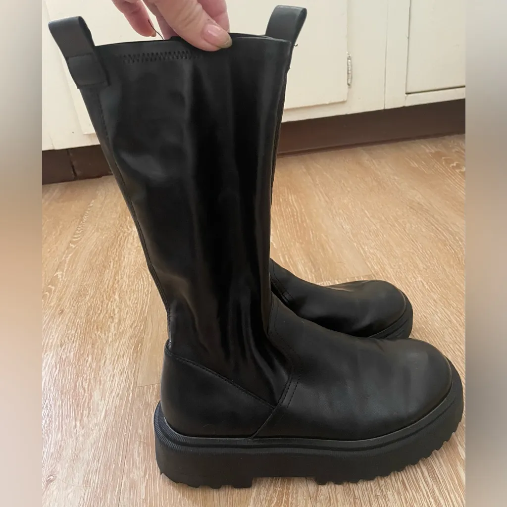 Zara women’s chunky fitted black mid calf lug boots vegan leather; size 36 / 6 - Image 2