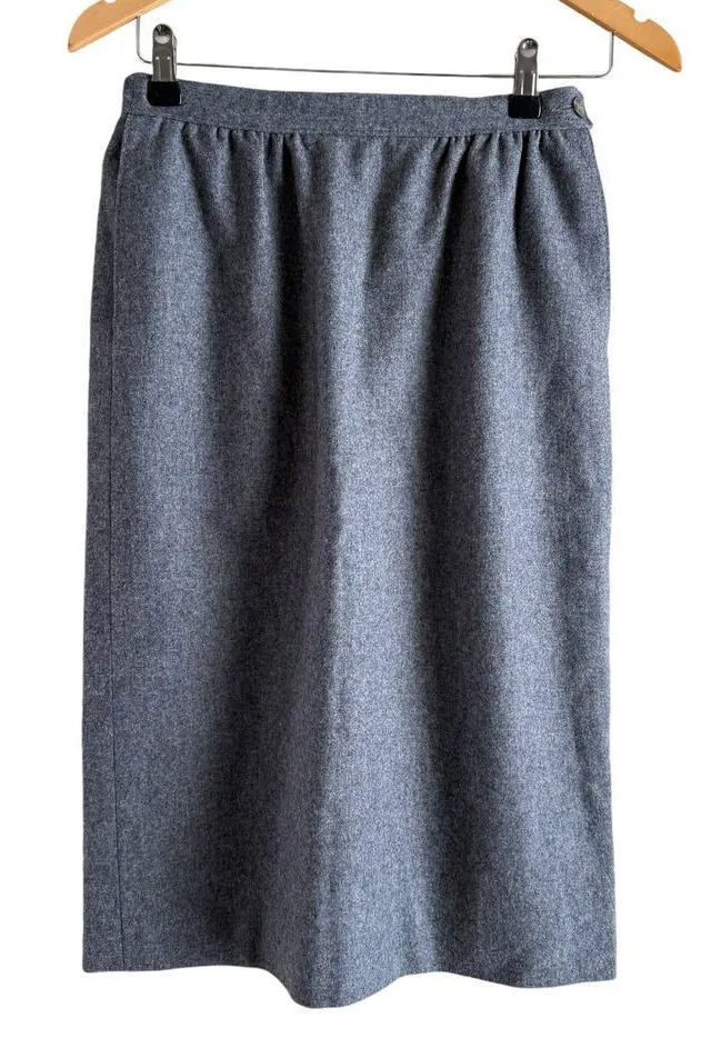 Vintage Pendleton 100% Wool High Waisted Pencil Skirt in Gray, Size 6 - Image 1