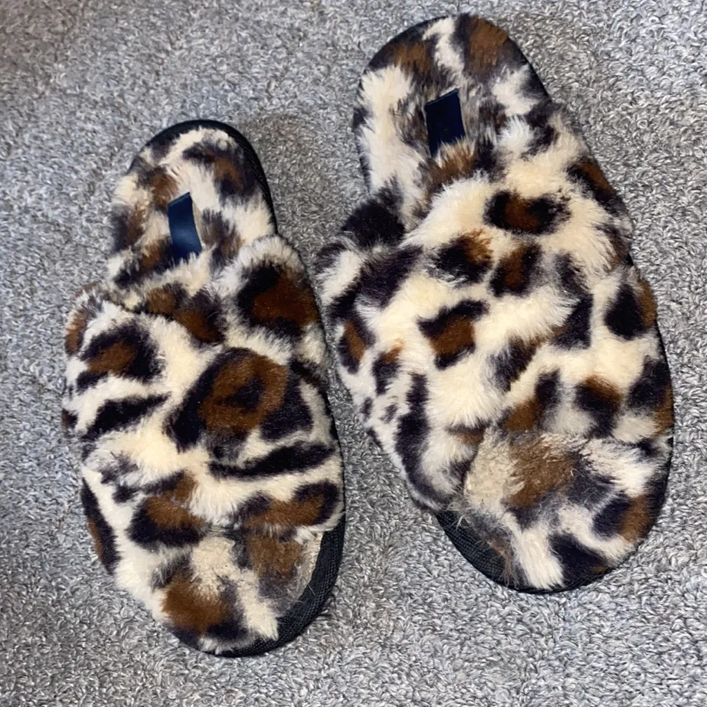 Cheetah Print Indoor and Outdoor House Shoe Slippers Black Size 6 - Image 2