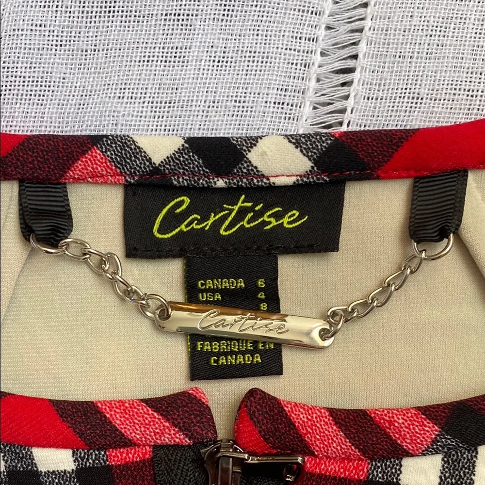 Cartise Red and Black Tartan Cropped Jacket with Zipper Size 4 - Image 2