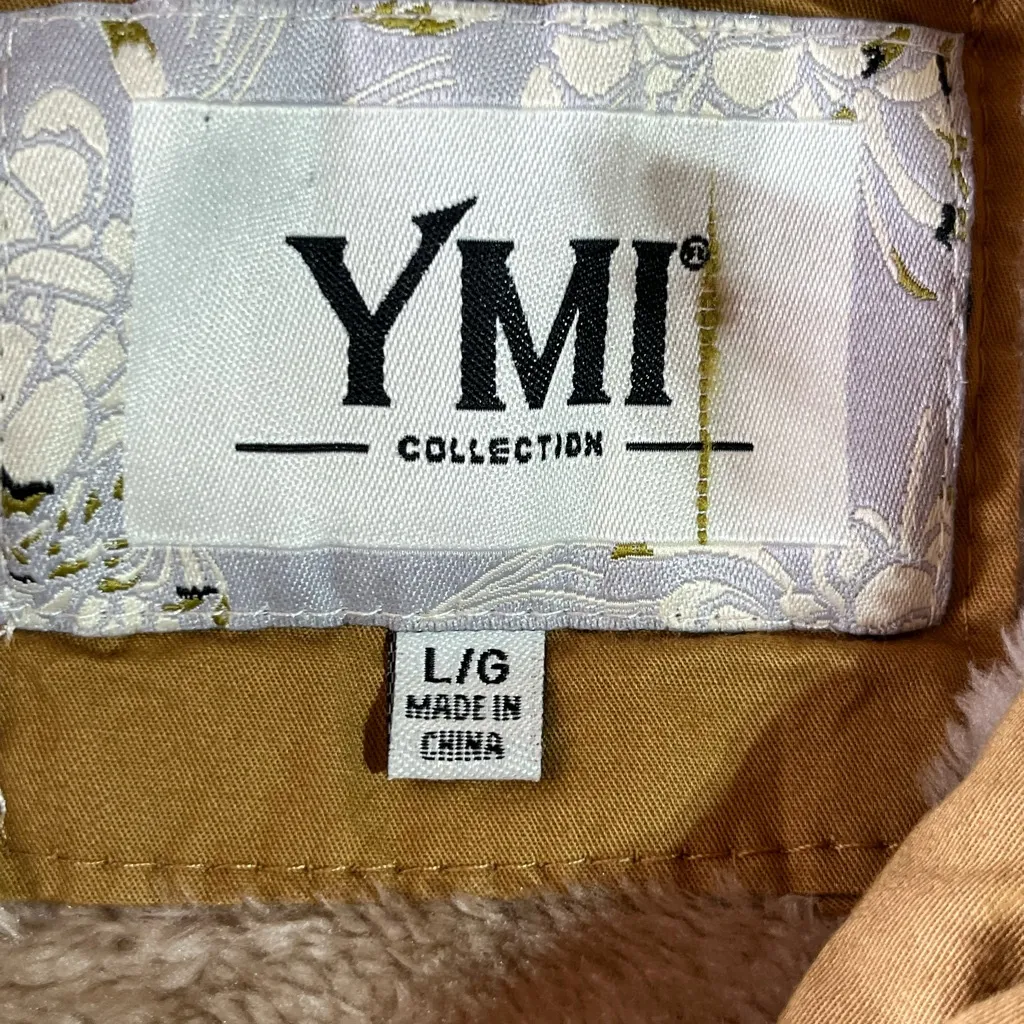 YMI‎ COLLECTION (L) KHAKI TAN VEST WITH FAUX FUR, REMOVABLE HOOD SNAP/ZIP FRONT - Image 4