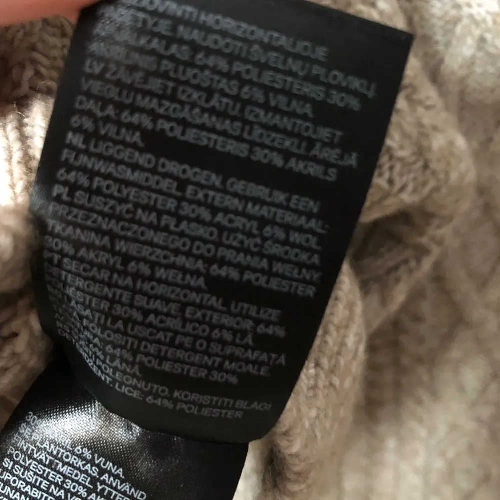 Bloggers Favorite Flounce Ruffle Sweater cable knit frill details sz XS wool - Image 6