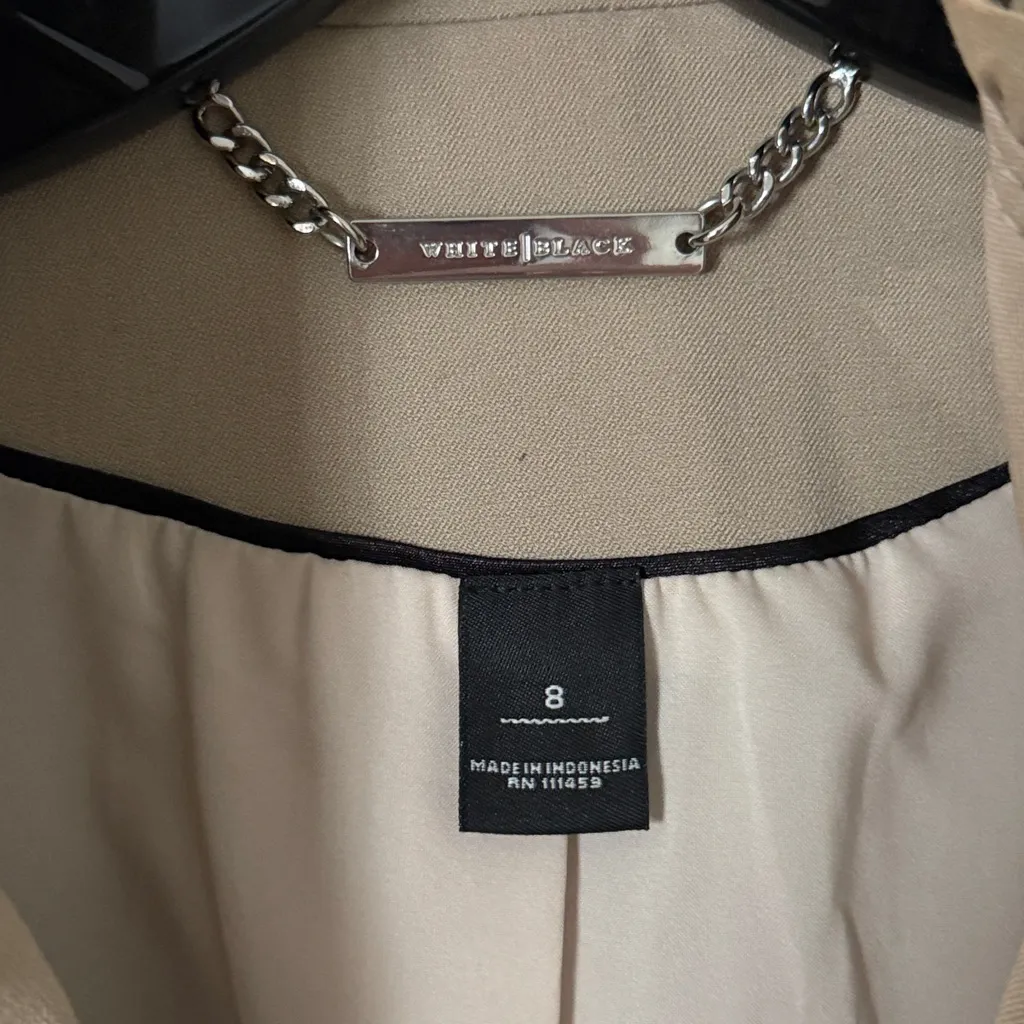 White House Black Market Beige Blazer size 8 ruffle peplum detail - Image 2