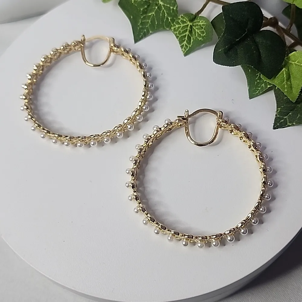 Gold Heart Hoop Link Earrings with Pearls - Image 5