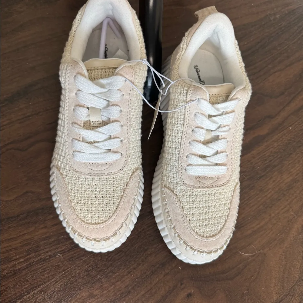 Universal Thread Platform Crochet Stitched Sneaker NWT - Image 4