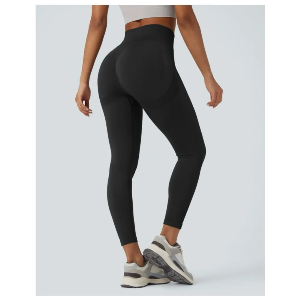 NWT HALARA OneForm Seamless Flow High Waisted Booty Scrunch Yoga Leggings Black - Image 10