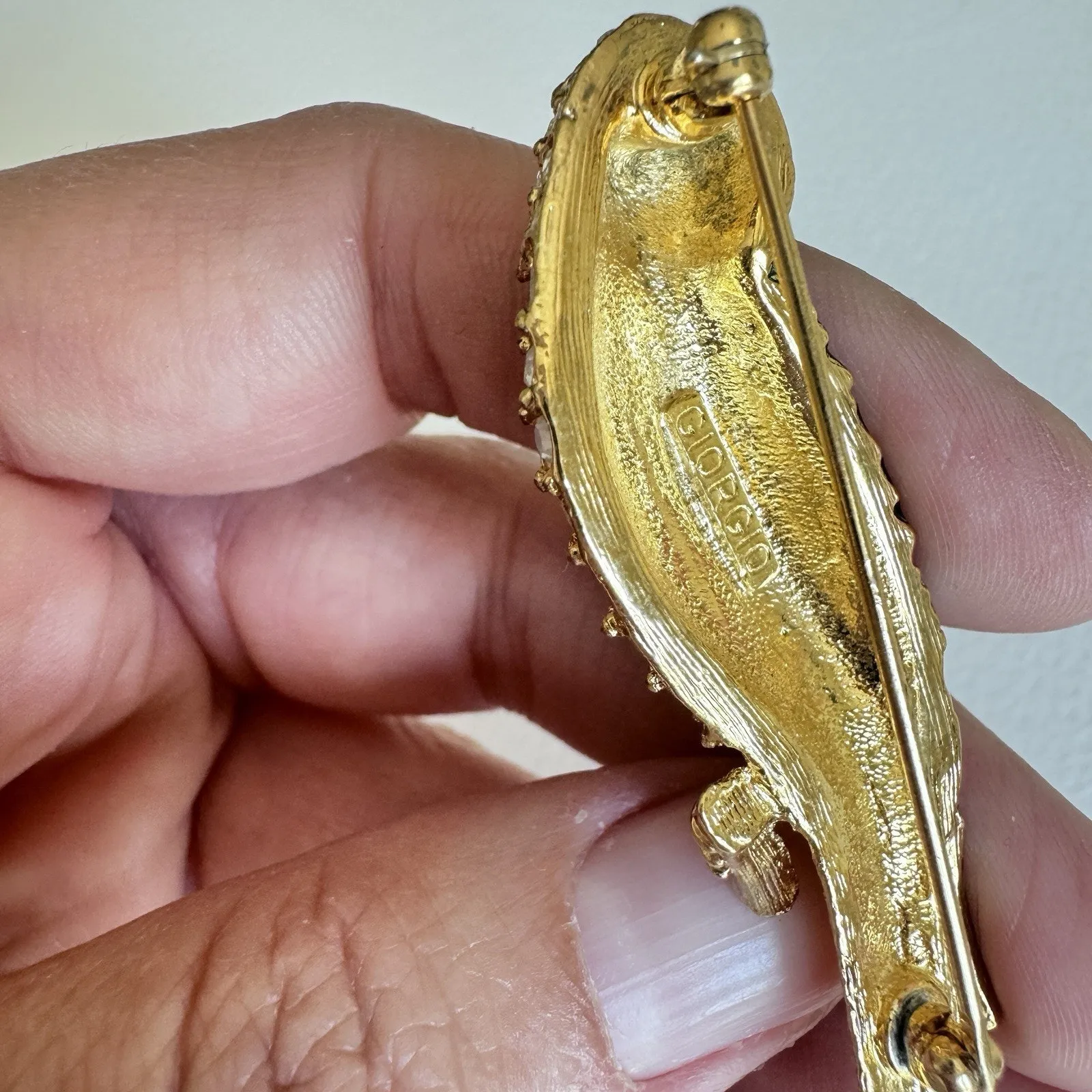 Giorgio Vintage Gold Tone Rhinestone Enamel Red Parrot Pin Brooch 2.75” - Image 7