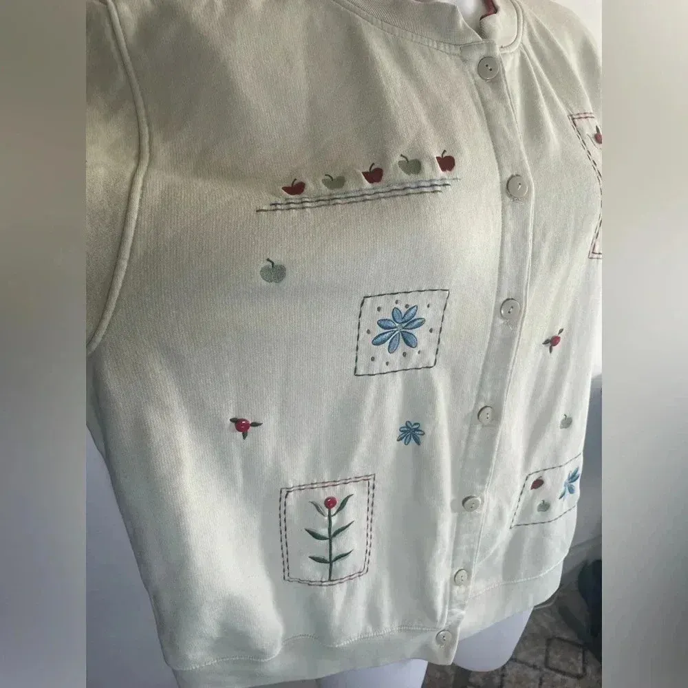 Vintage Grandma style Extra Shenanigans‎ Button Front Embroidered Apples 2X 0186 Red - Image 2