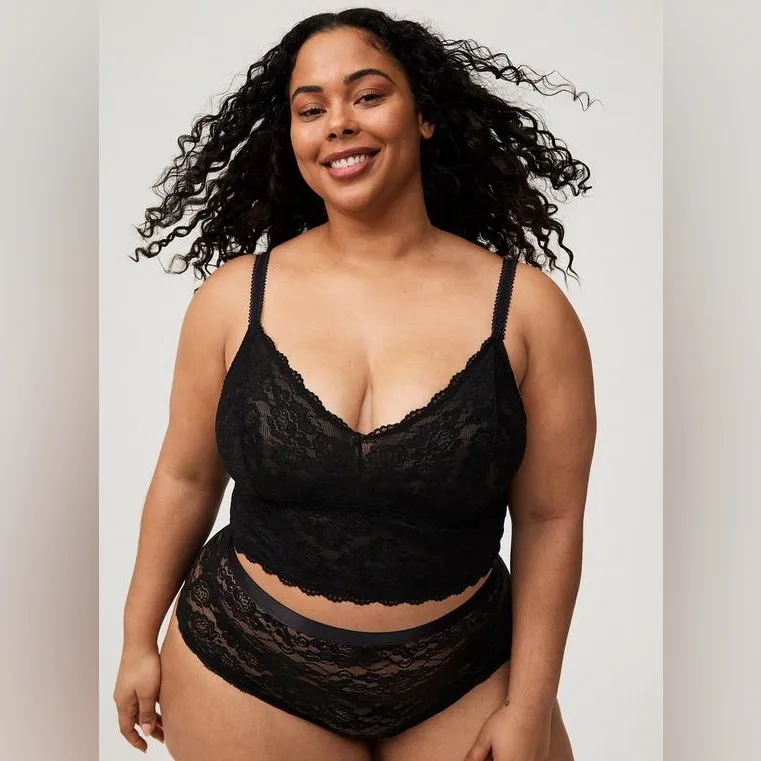 Torrid Unlined Rich Black Lace Bralette with adjustable straps - size 1 NWT - Image 11