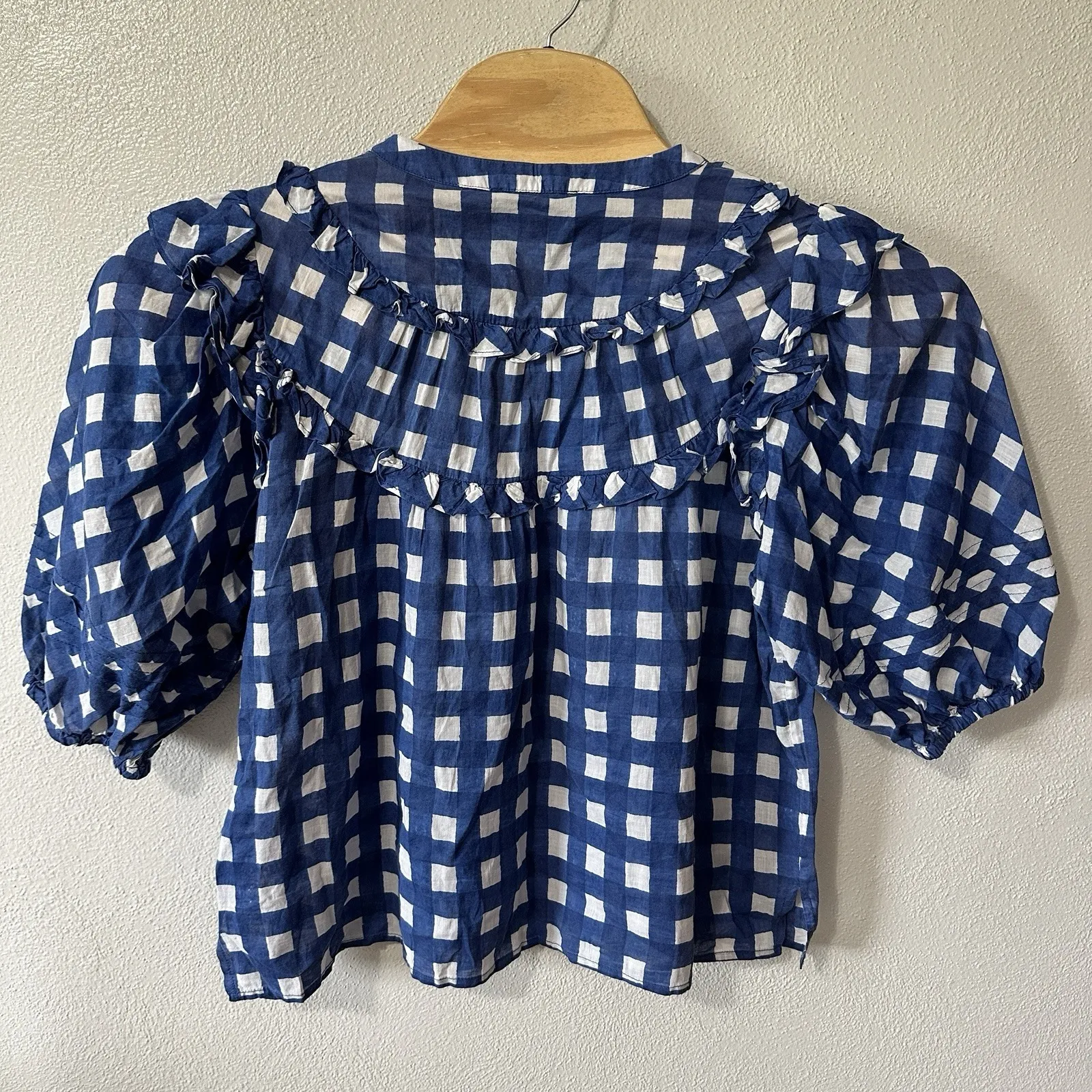 Cleobella Large Painterly Gingham‎ Blue Puff Sleeve Split Neck Millie Blouse Top - Image 4