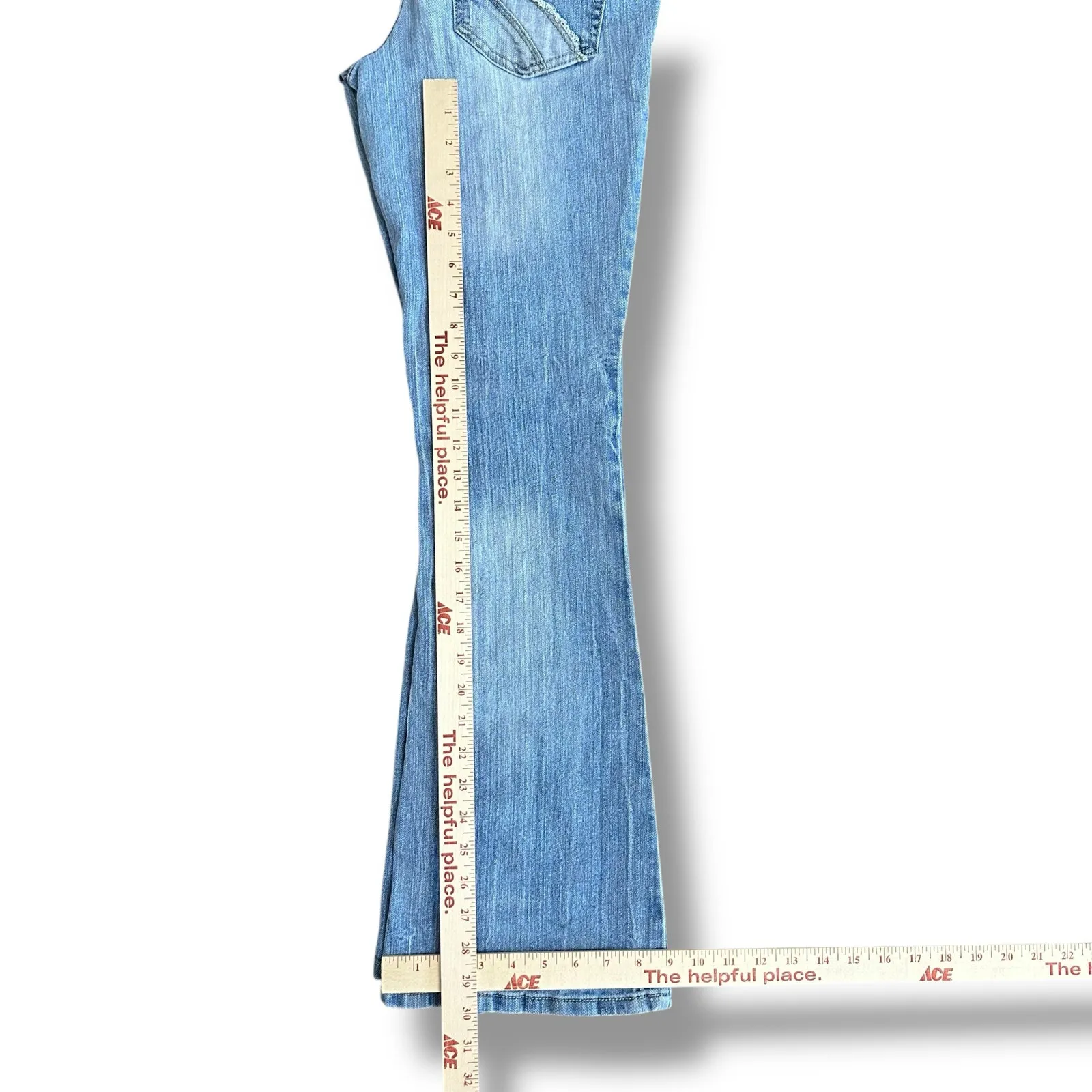 L.E.I. Ashley Low Rise Flare Jeans Women’s Sz 9 Light Wash Y2K 2000s Retro Denim Blue - Image 6