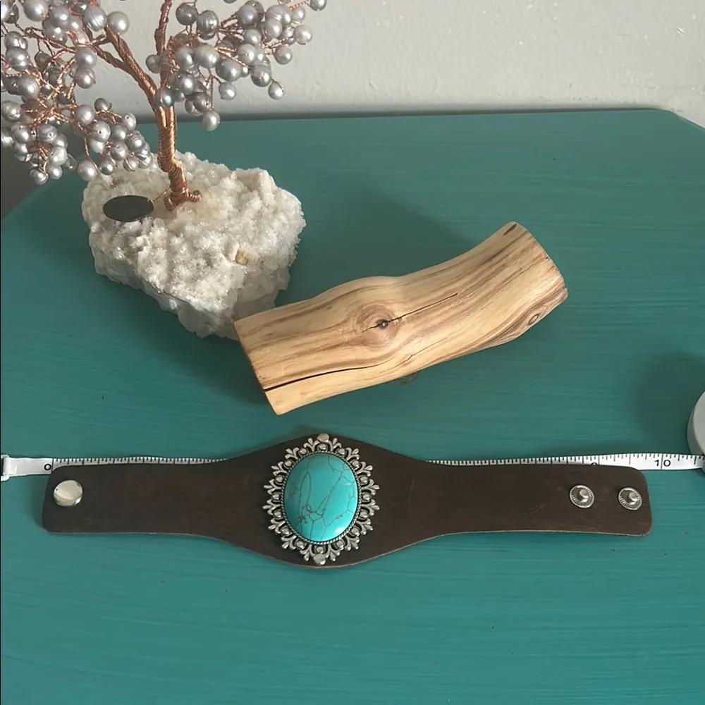 Turquoise Colored Dyed Howlite in Silver Tone Statement Leather Cuff Bracelet Blue - Image 7