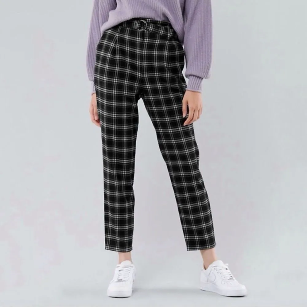 Hollister 90s Plaid Flannel Ultra High Rise Cropped Mom Pants Black Large‎ - Image 2