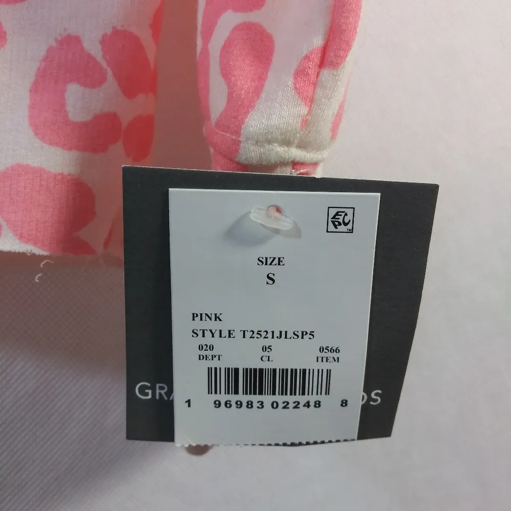 Grayson Threads Women's Pink Leopard Lips Printed Sleepwear Top Small - Image 4